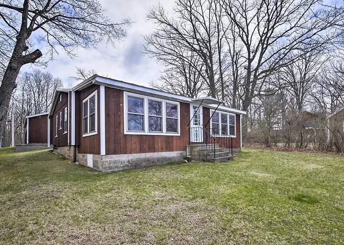 Lakefront 1930'S Log Cabin W/ Dock & Fire Pit!