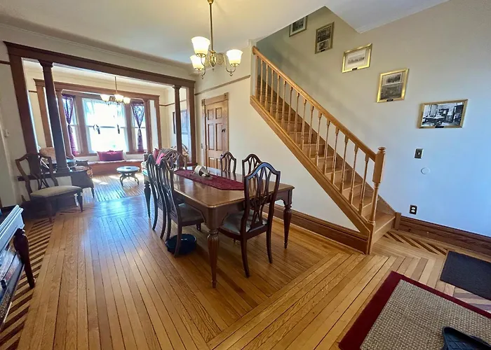 Dr Combackers Historic 1880S Home