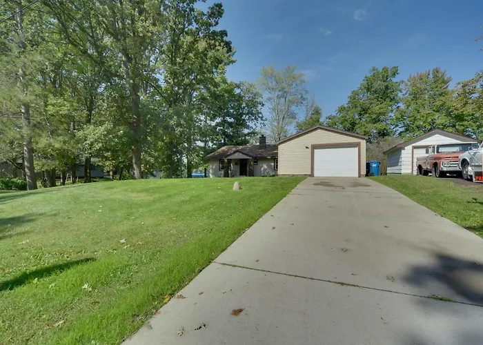 Pet Friendly W/ Private Dock - Steps To Rice Lake